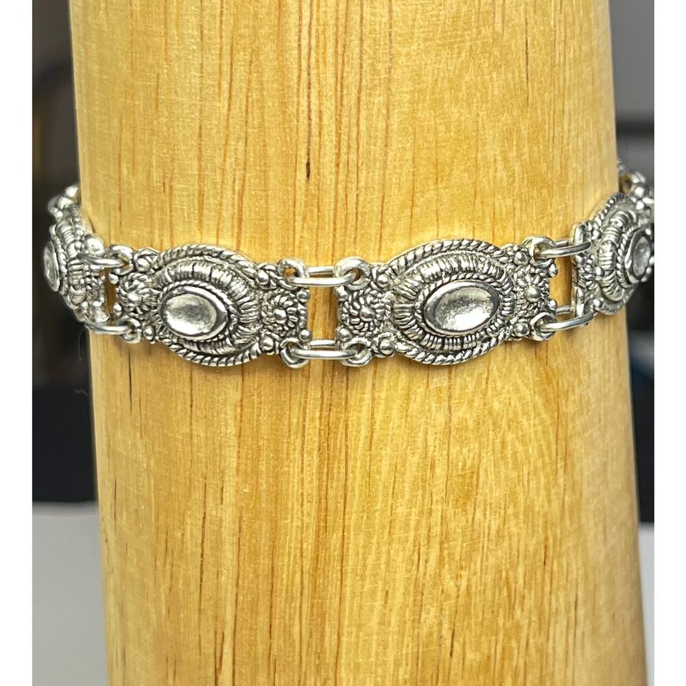 Vintage Hamsa Hand Charm Link Bracelet - Silver Tone  Hand of Fatima Good Luck